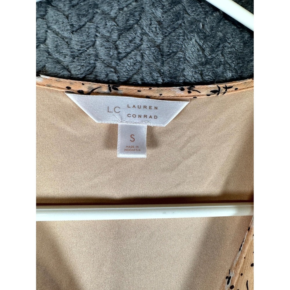 LC Lauren Conrad Wrap Midi Dress Women Small Peach Floral Flutter Sleeve Classic - Picture 6 of 8